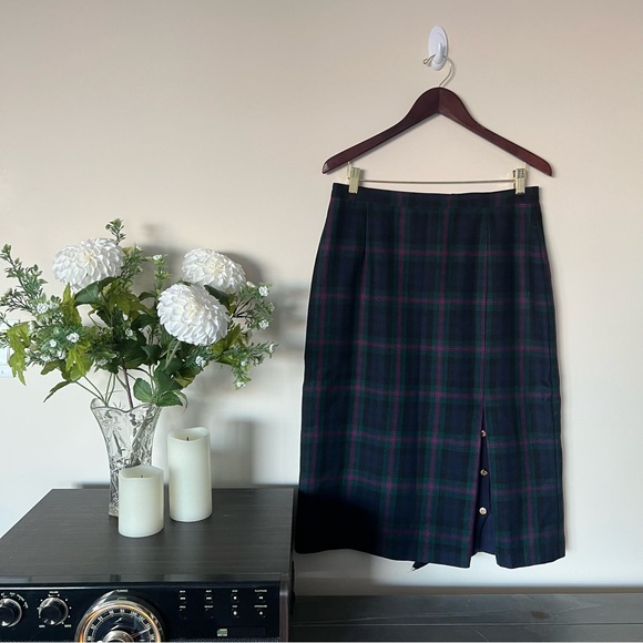 Vintage Dorene (from Ireland) plaid wool skirt/kilt - Picture 2 of 11